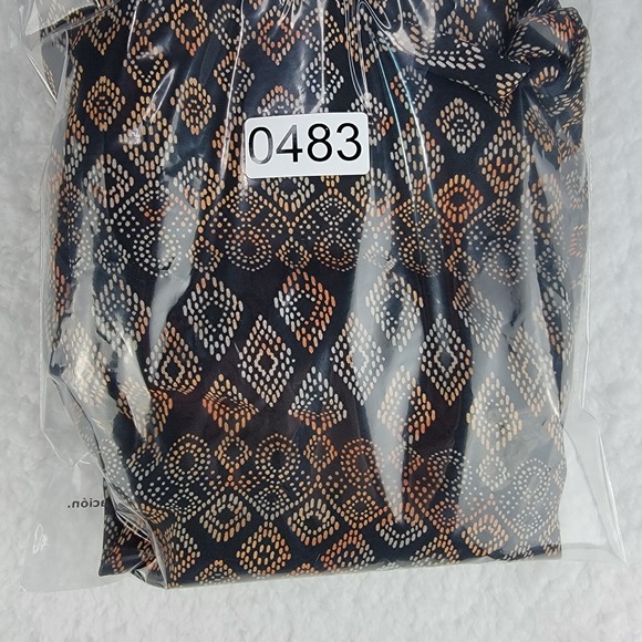 Catherines Top Womens 2X 22/24W 3/4 Sleeve Blouse All Over Geometric Shapes - Picture 9 of 9